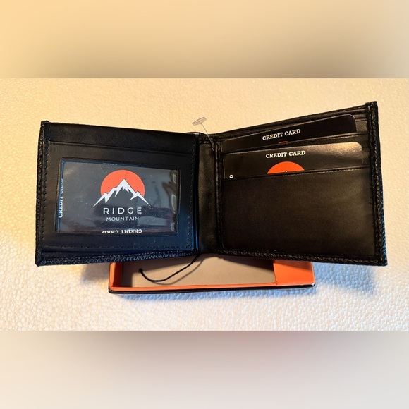 Black and Brown Leather Wallet - Picture 3 of 5